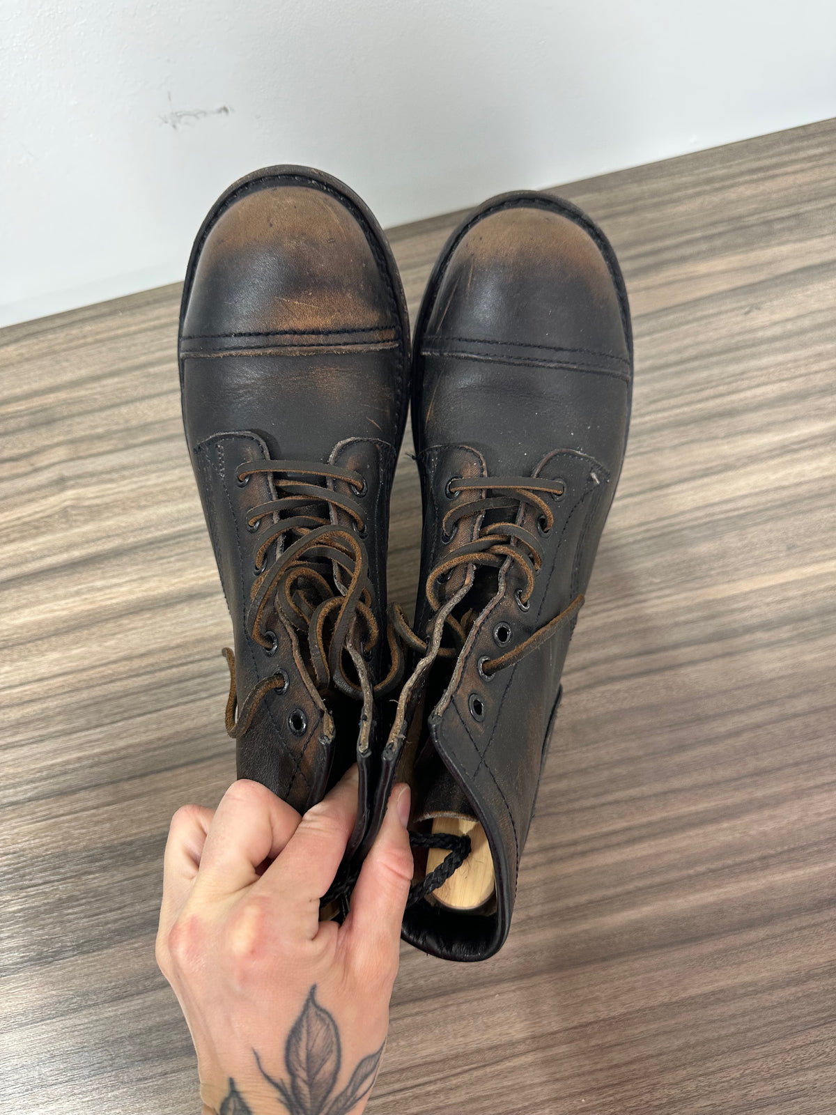 Frye Men's Logan Cap Toe boots men's sz 8