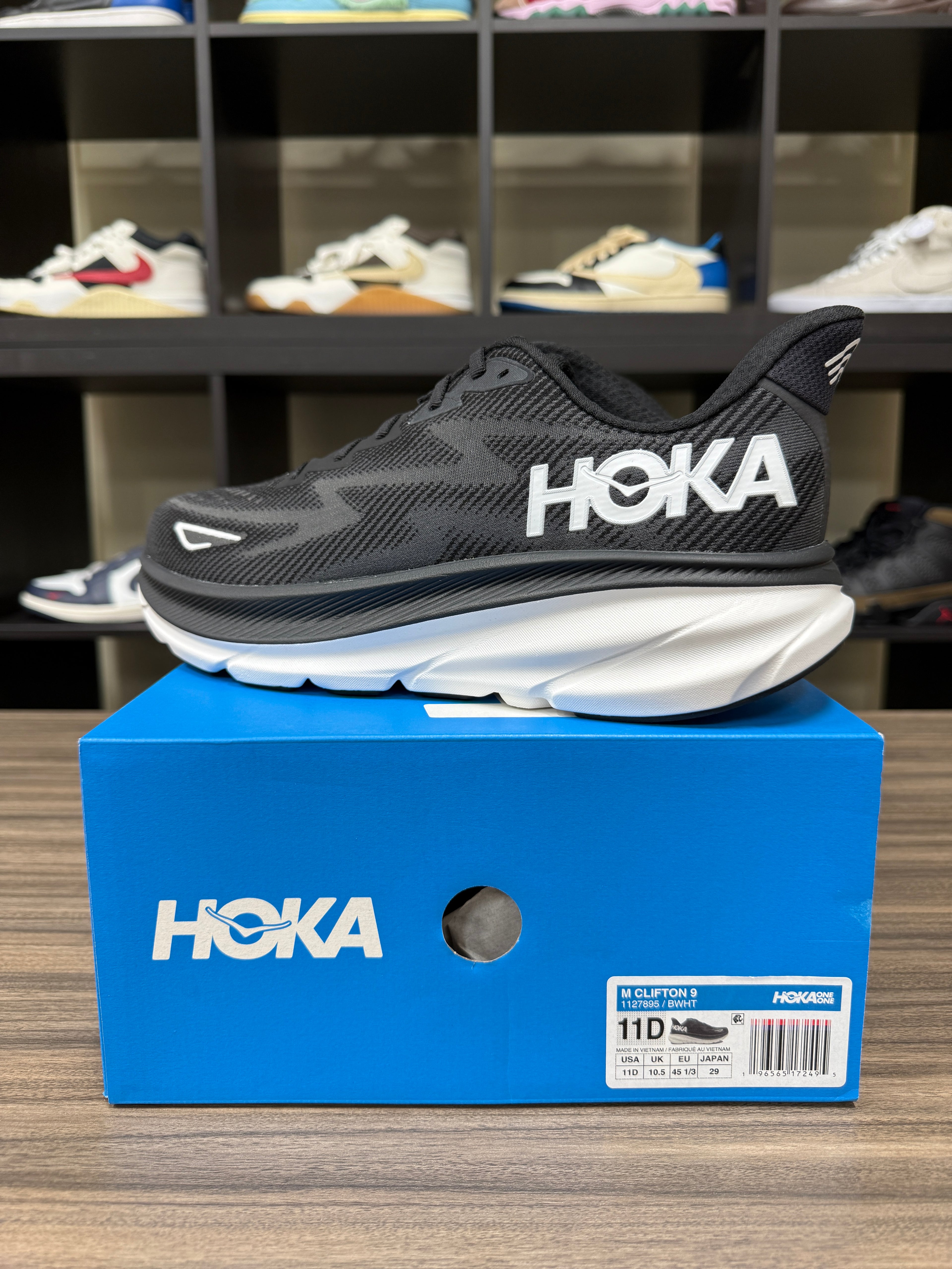 Hoka Clifton 9 Black Sz 11D