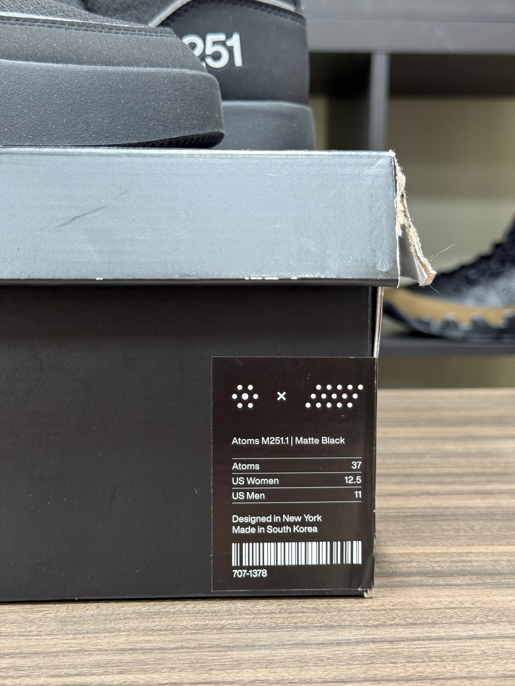 Atoms M251.1 Black Sz 11
