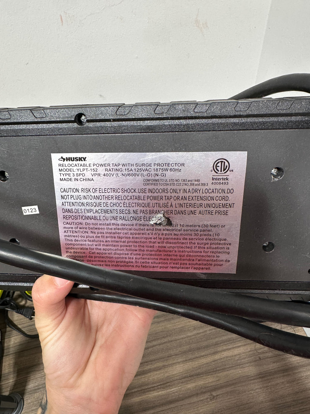 Husky 10 ft. 14/3 Heavy Duty 10-Outlet 4200 Joule Surge Protector