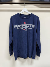 Load image into Gallery viewer, Vintage New England Patriots Long Sleeve Sz L
