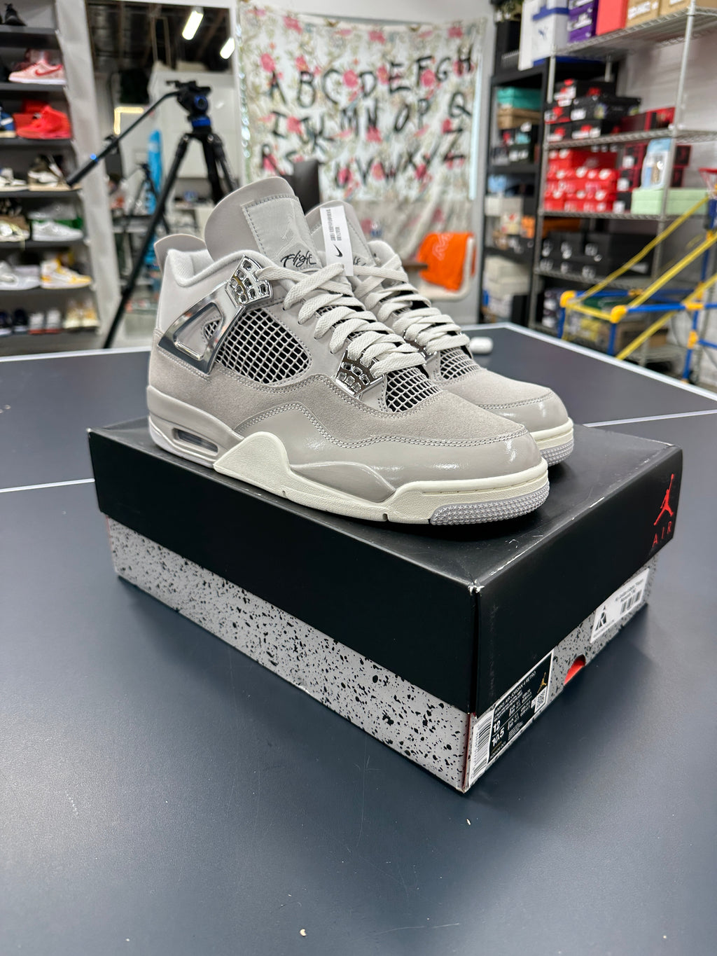 Jordan 4 Retro Frozen Moments Sz 10.5 (W12)