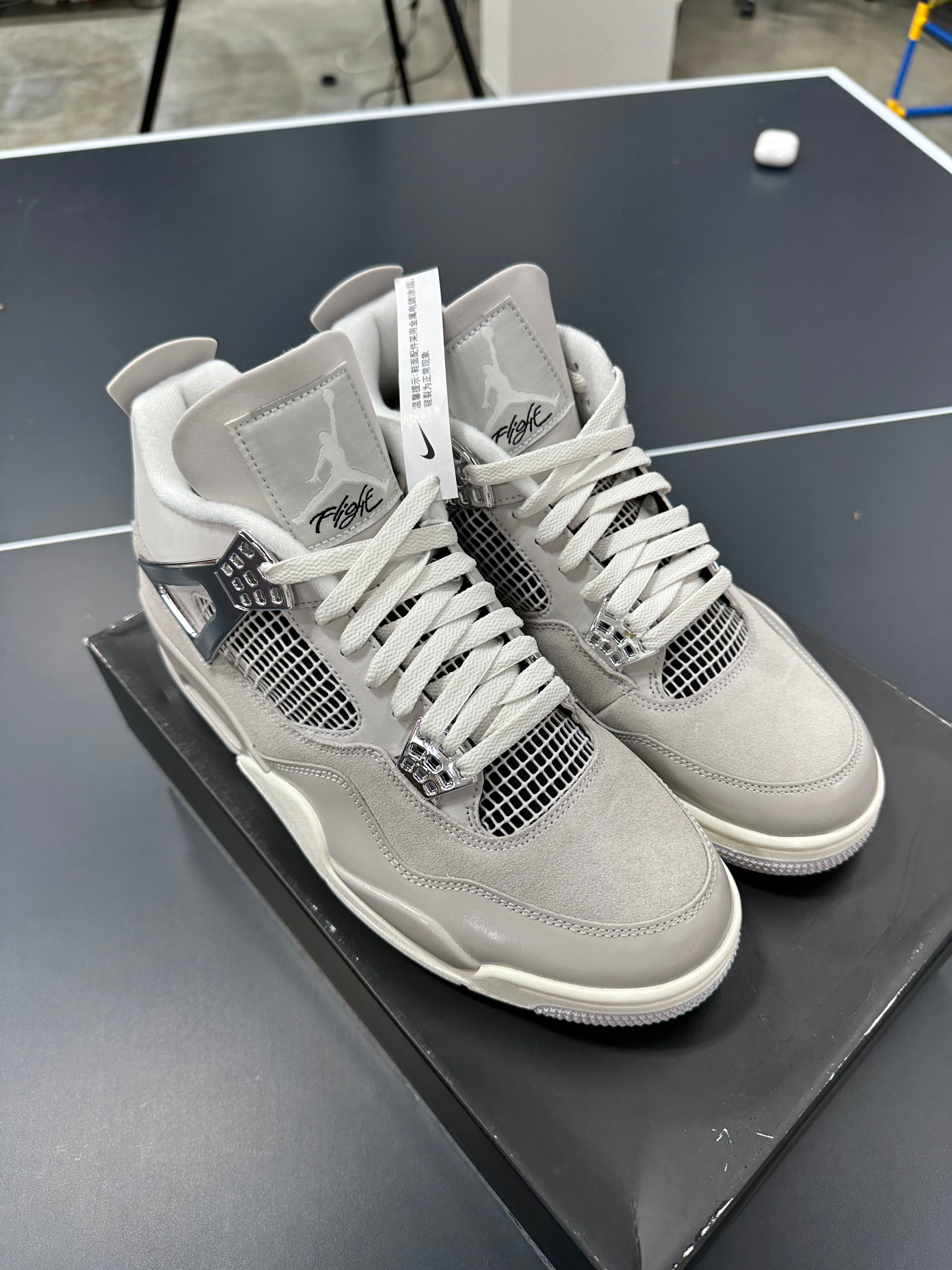 Jordan 4 Retro Frozen Moments Sz 10.5 (W12)