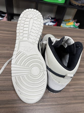Load image into Gallery viewer, 2017 Dunk High &#39;Light Bone&#39; Sz 10.5
