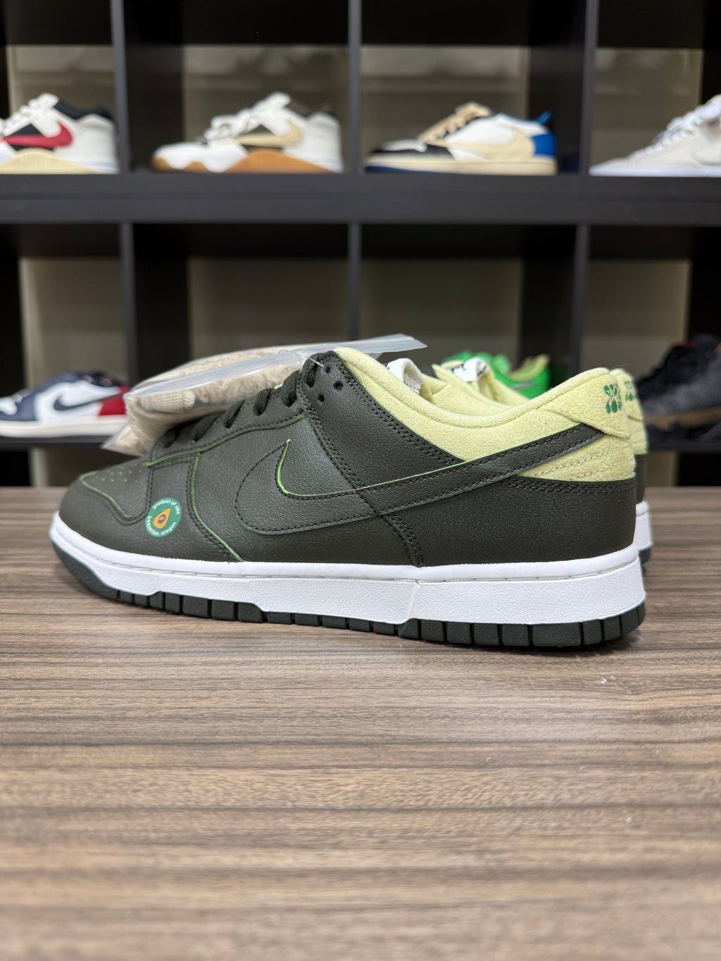 Nike Dunk Low Avocado Sz 10.5