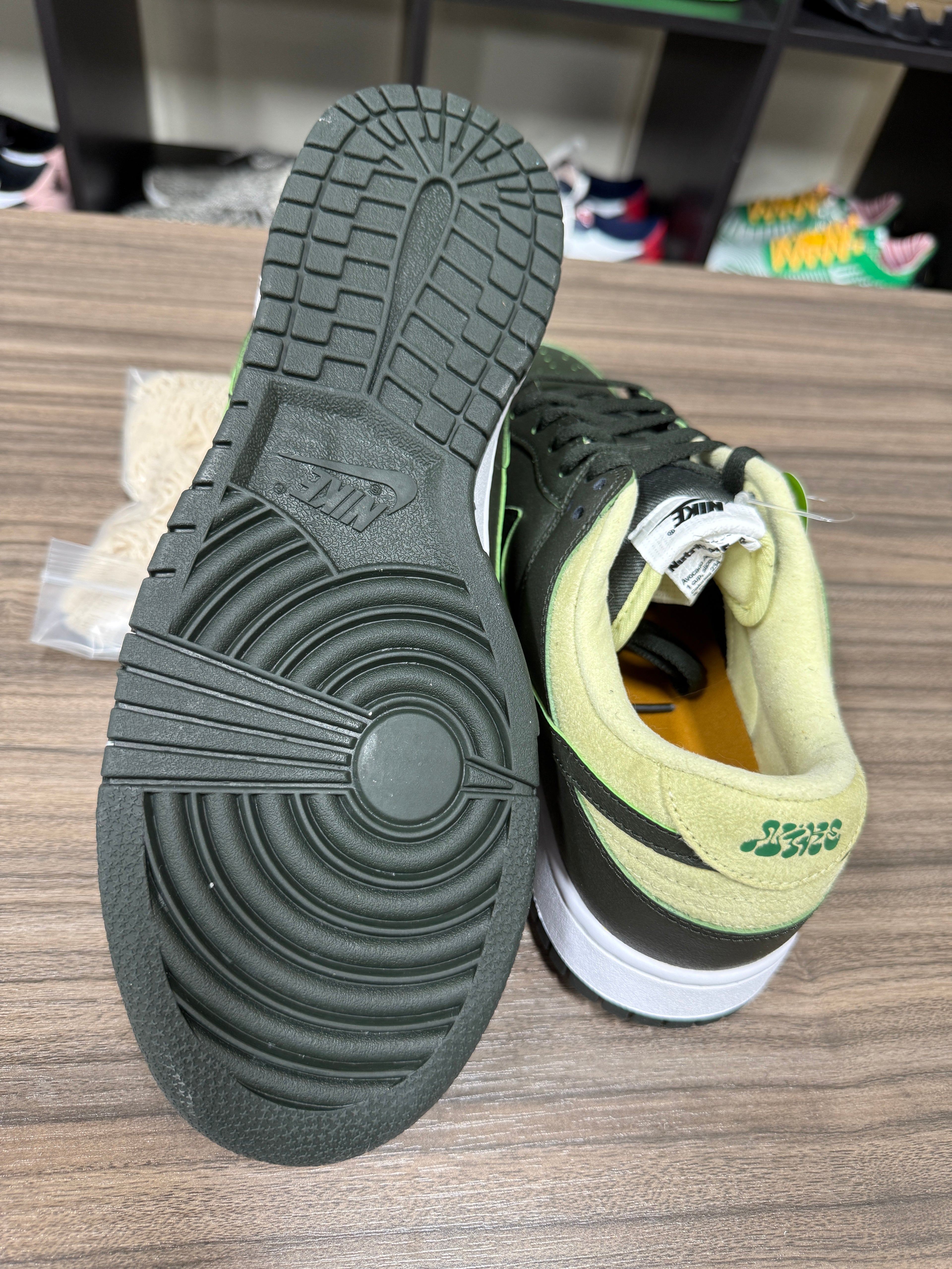 Nike Dunk Low Avocado Sz 10.5