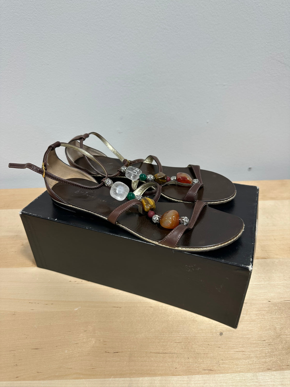 Vintage GIUSEPPE ZANOTTI "JOP 10 Bill" Gemstone Leather T-Strap Flat Sandals - T.Moro Brown - Size 8B (With Original Box)