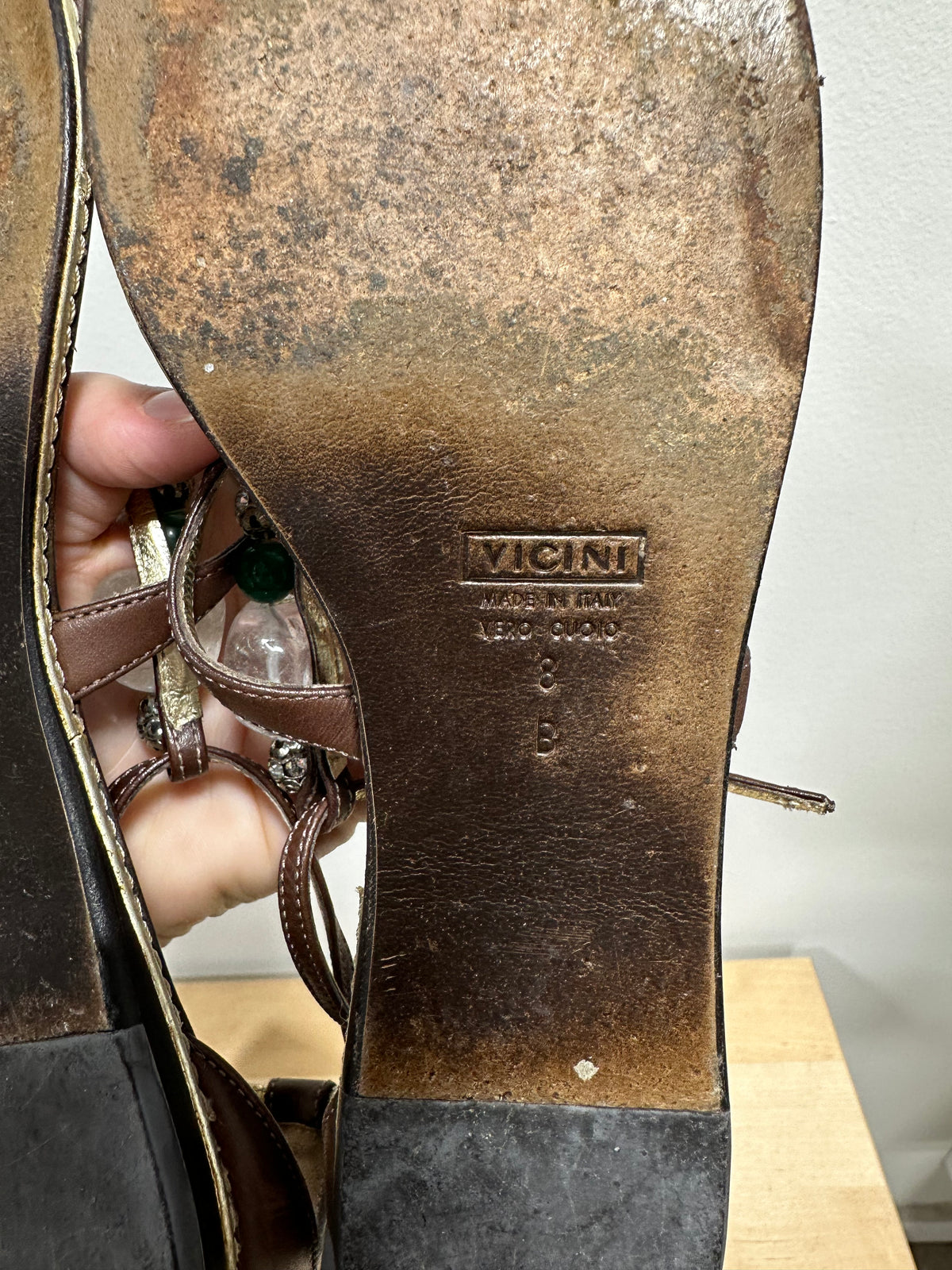 Vintage GIUSEPPE ZANOTTI "JOP 10 Bill" Gemstone Leather T-Strap Flat Sandals - T.Moro Brown - Size 8B (With Original Box)