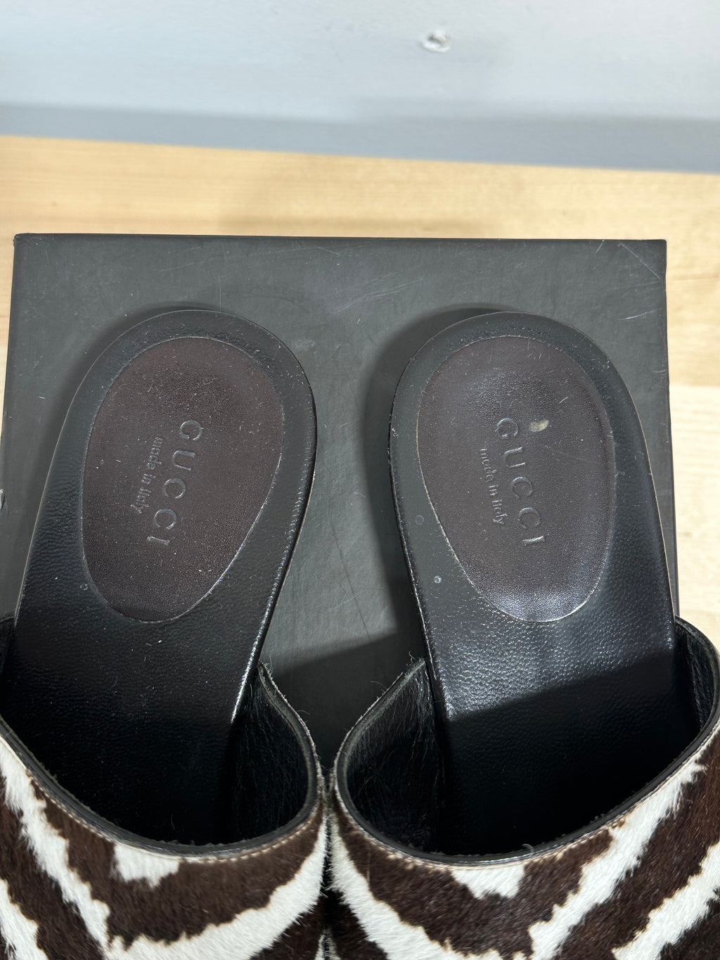 Vintage GUCCI Zebra Print Calf Hair Leather Thong Slide Sandals - Black/White - Size 7.5B