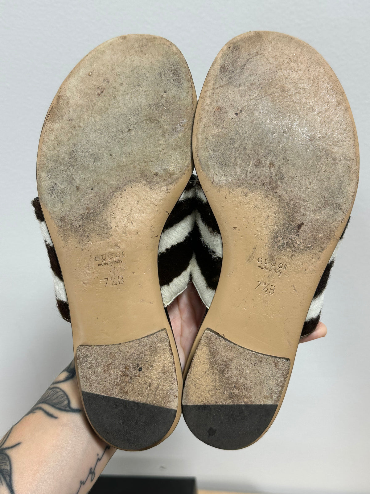 Vintage GUCCI Zebra Print Calf Hair Leather Thong Slide Sandals - Black/White - Size 7.5B