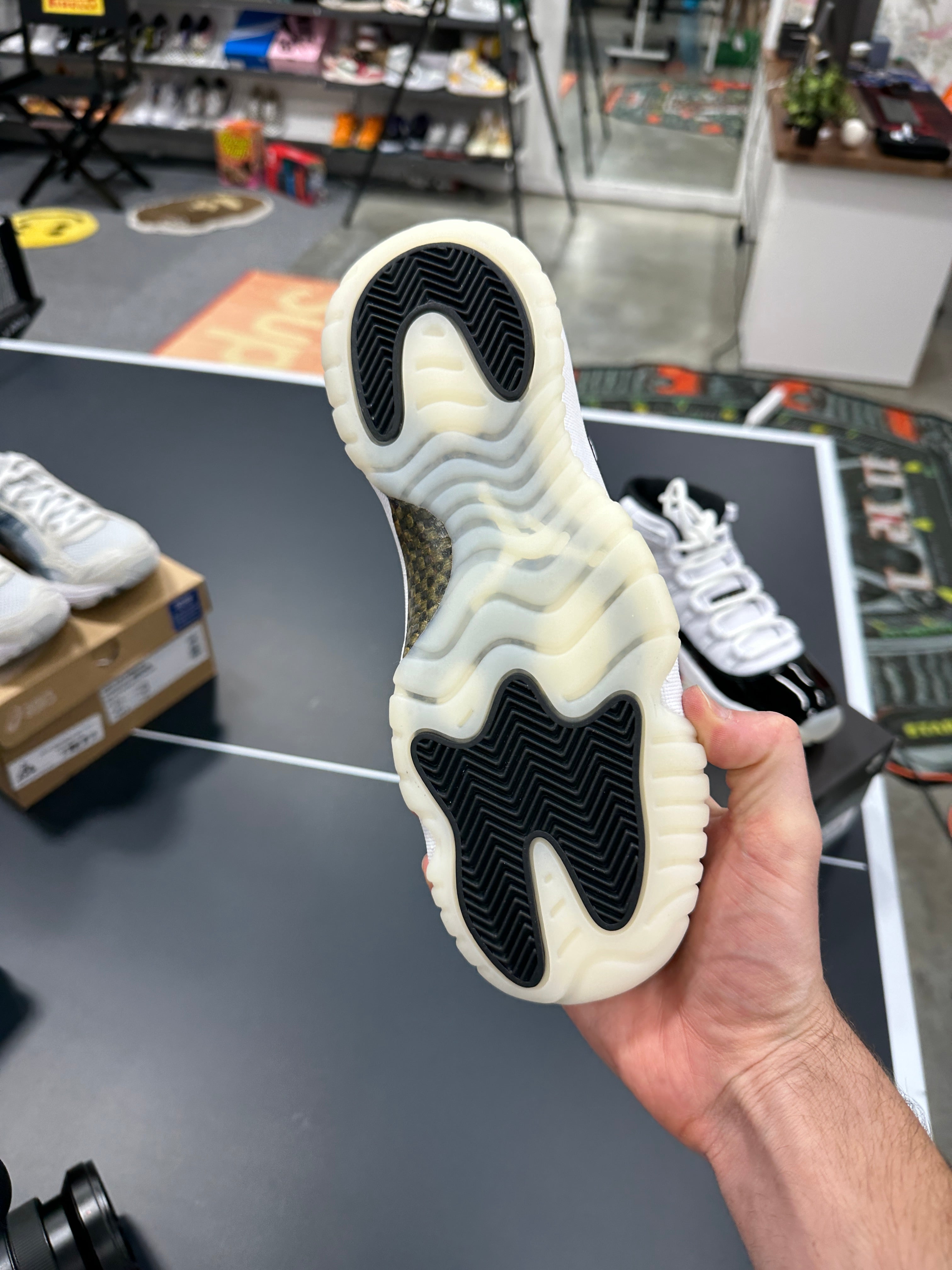 Jordan 11 Retro DMP Defining Moments (2023) 6.5Y