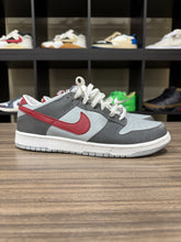 Load image into Gallery viewer, 2002 Nike Dunk Low “3M Unsplatter” Sz 10
