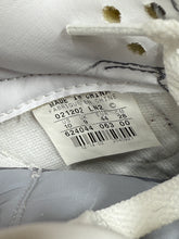 Load image into Gallery viewer, 2002 Nike Dunk Low “3M Unsplatter” Sz 10
