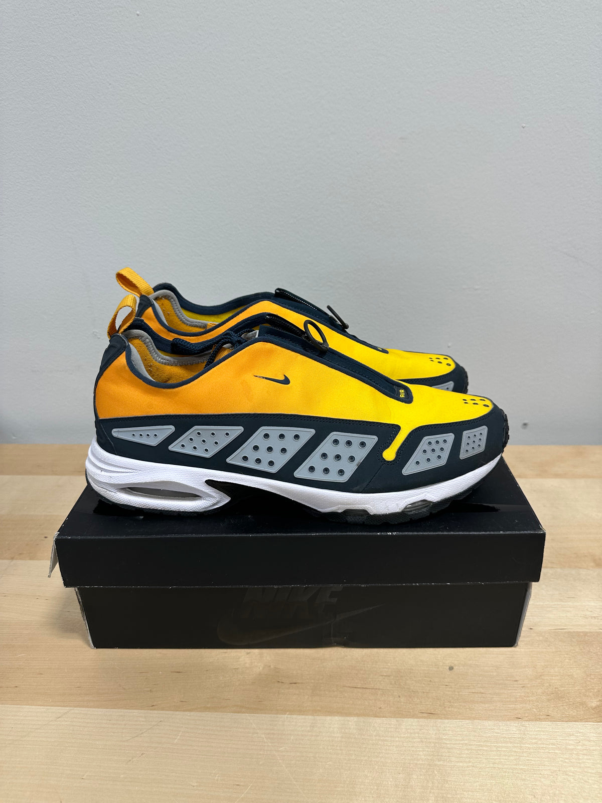 Nike Air Max SNDR "Canyon Gold" Zipper Shroud Sneakers - Black/Yellow Men's sz 12