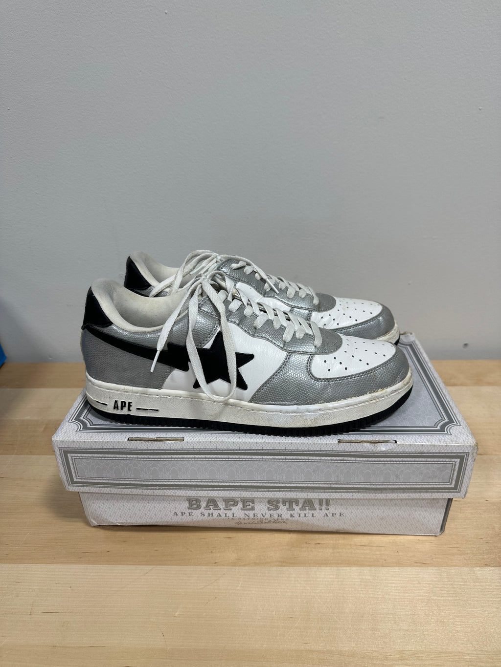 Vintage A BATHING APE Bape Sta Low Metallic Silver Crackle Leather - White/Black - Men's Size 13 (shoes only)