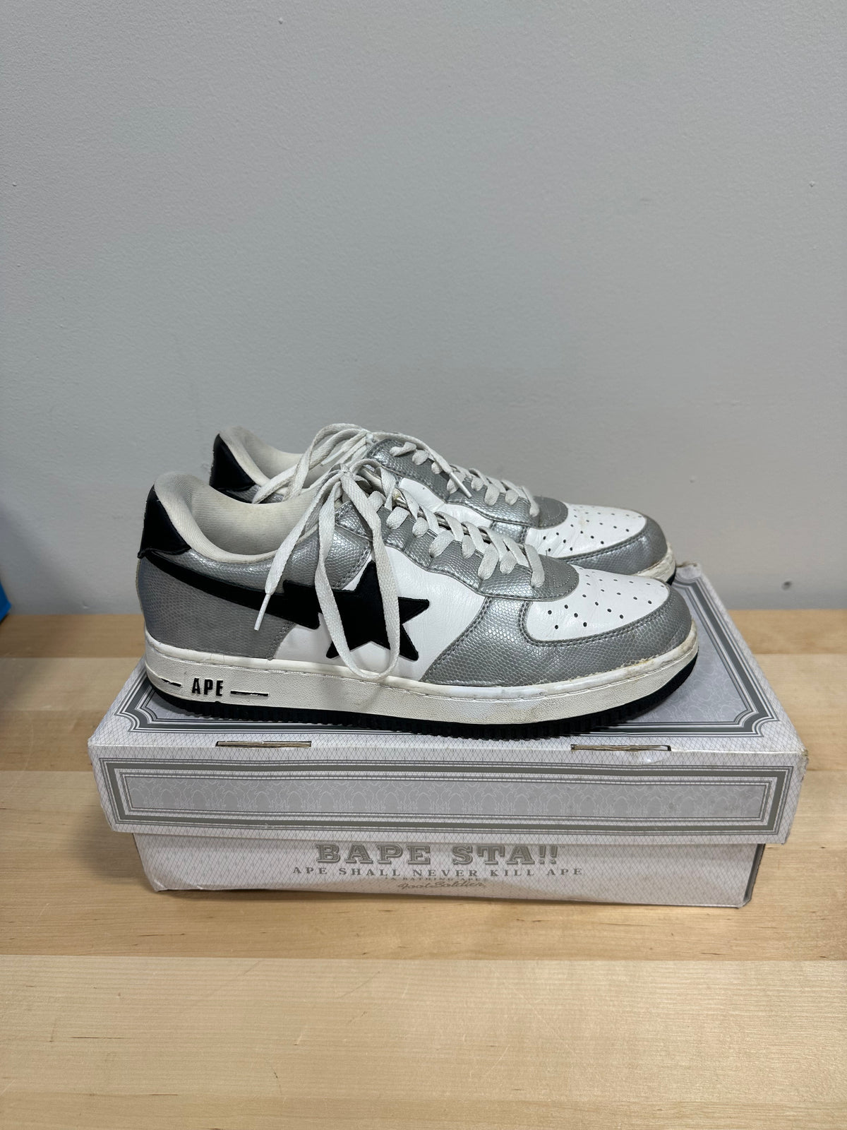 Vintage A BATHING APE Bape Sta Low Metallic Silver Crackle Leather - White/Black - Men's Size 13 (shoes only)