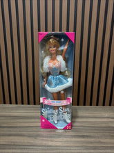 Load image into Gallery viewer, 1996 VTG BARBIE Ice Skating Star Wal Mart Exclusive Special Edition 15510
