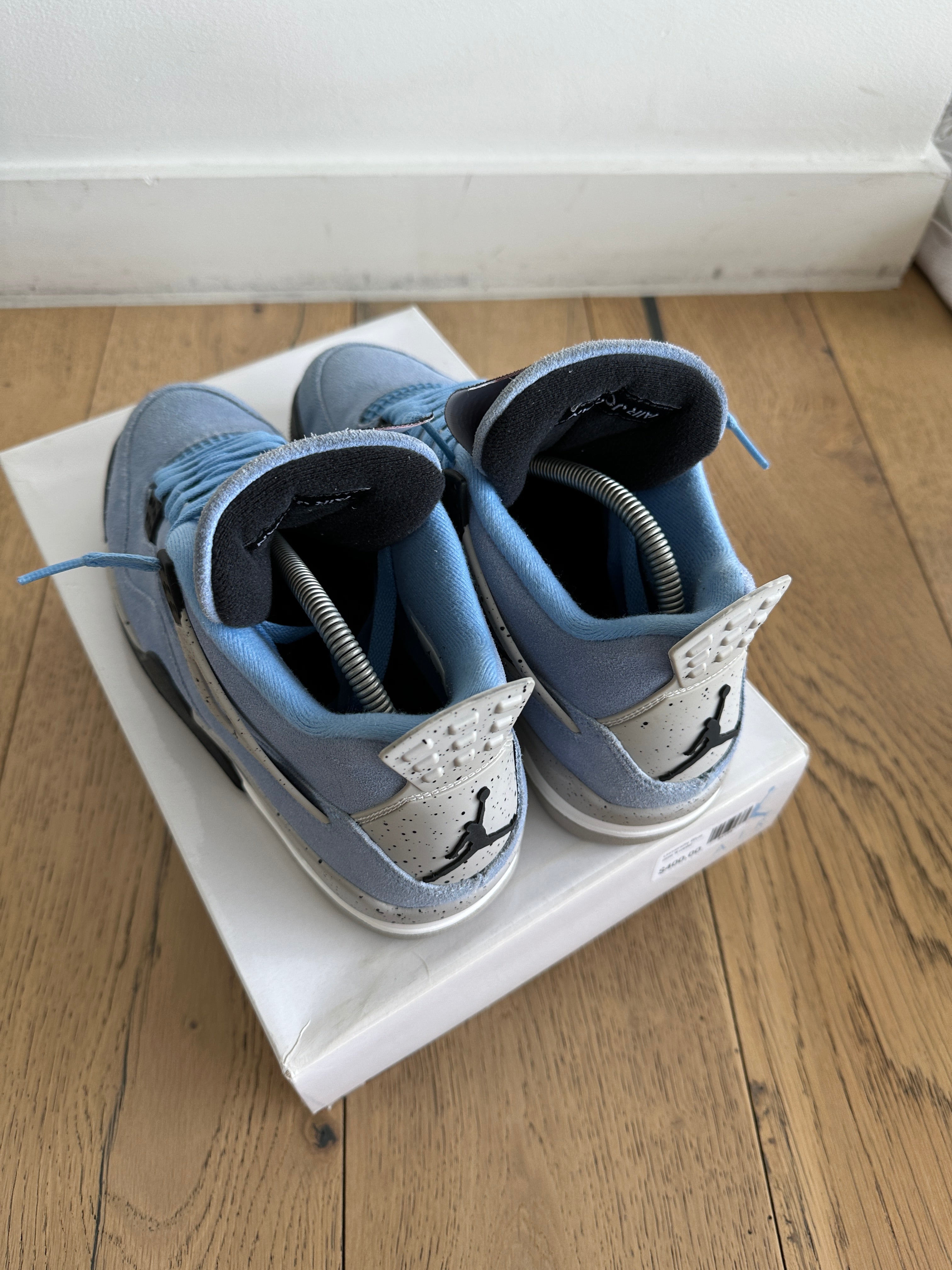 Jordan 4 Retro University Blue sz 9