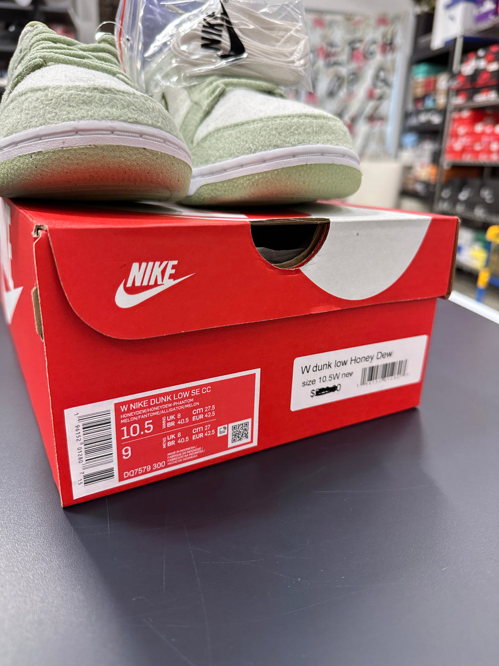 Nike Dunk Low Honeydew Sz M9 W10.5