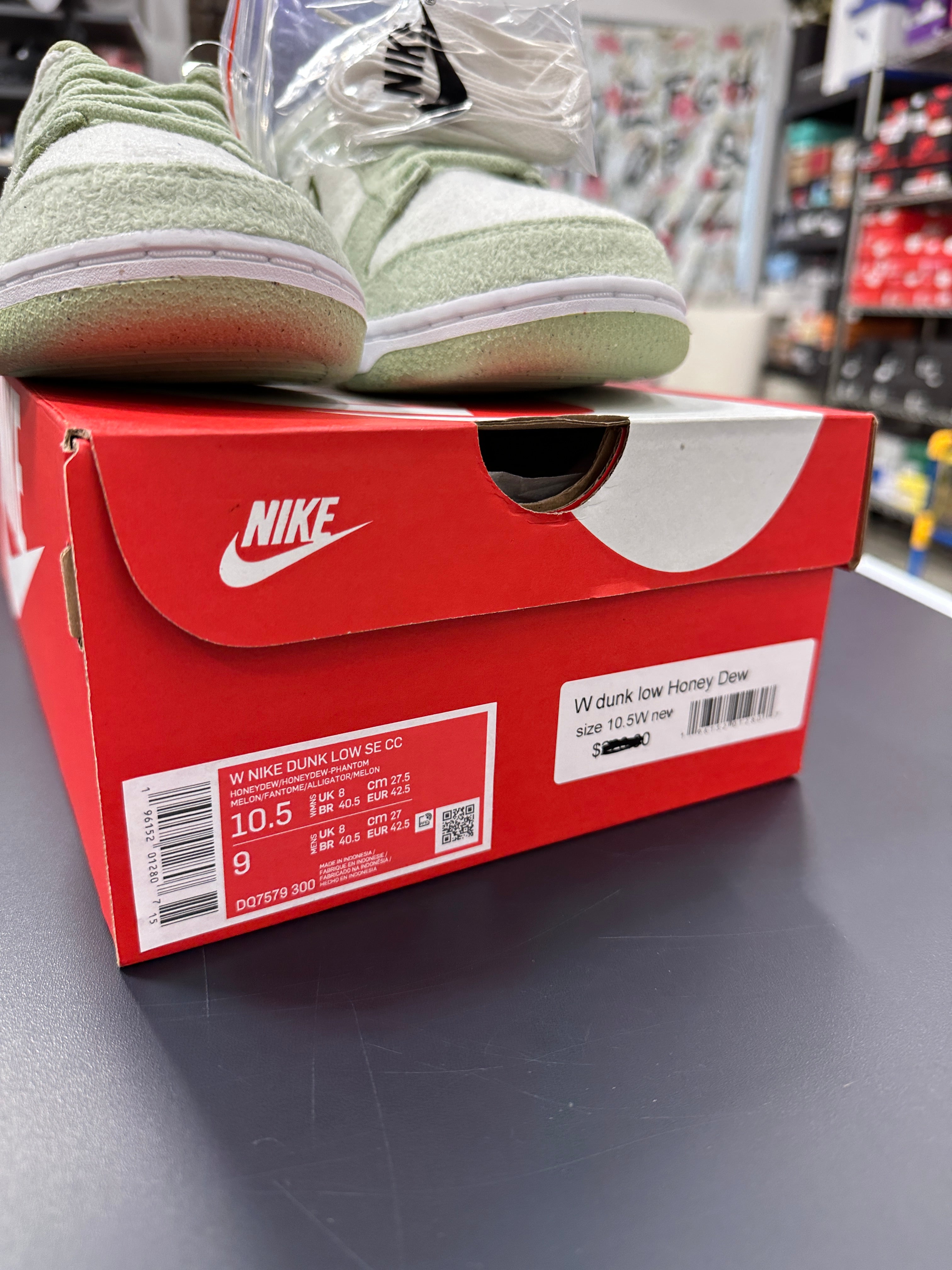 Nike Dunk Low Honeydew Sz M9 W10.5