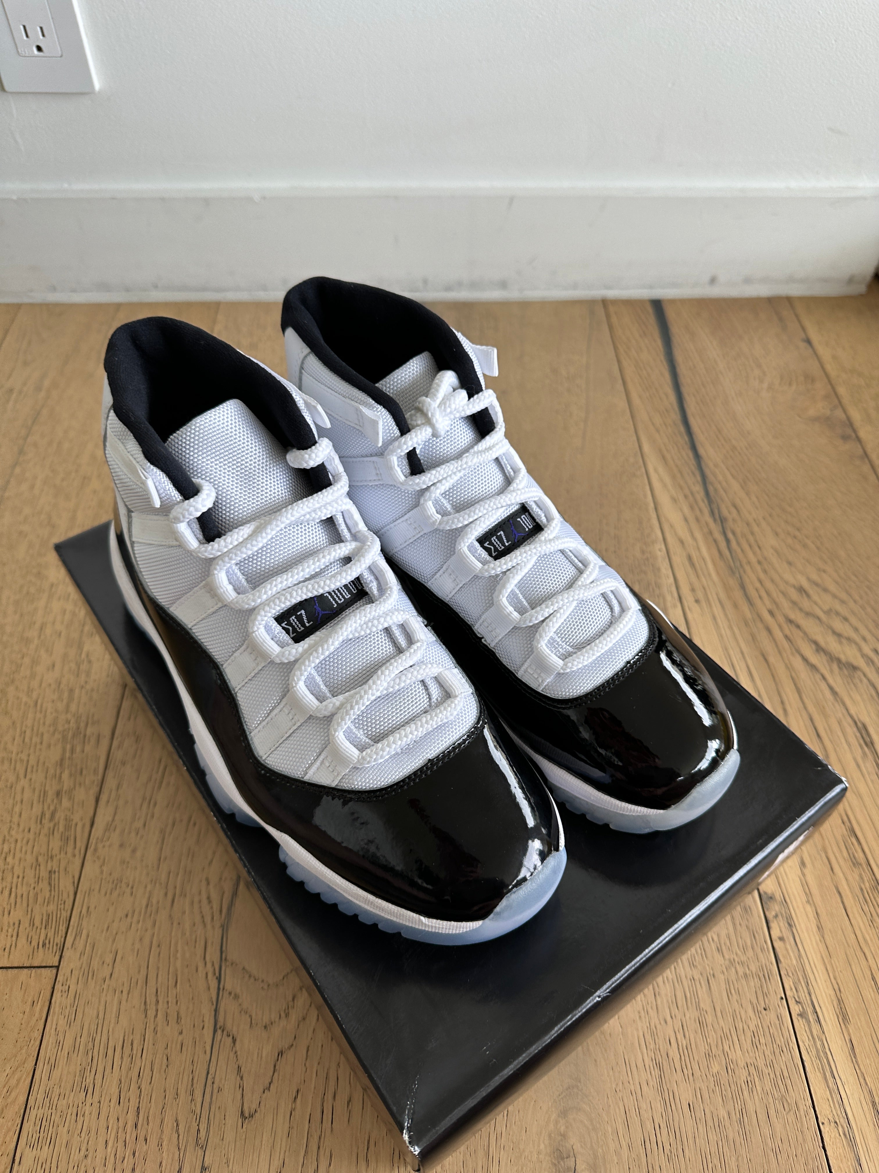 Jordan 11 Retro Concord Sz 8.5