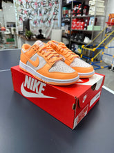 Load image into Gallery viewer, Nike Dunk Low Peach Cream W9 M7.5
