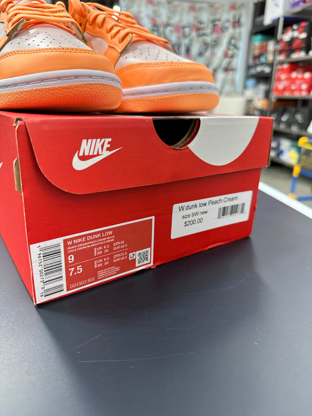 Nike Dunk Low Peach Cream W9 M7.5