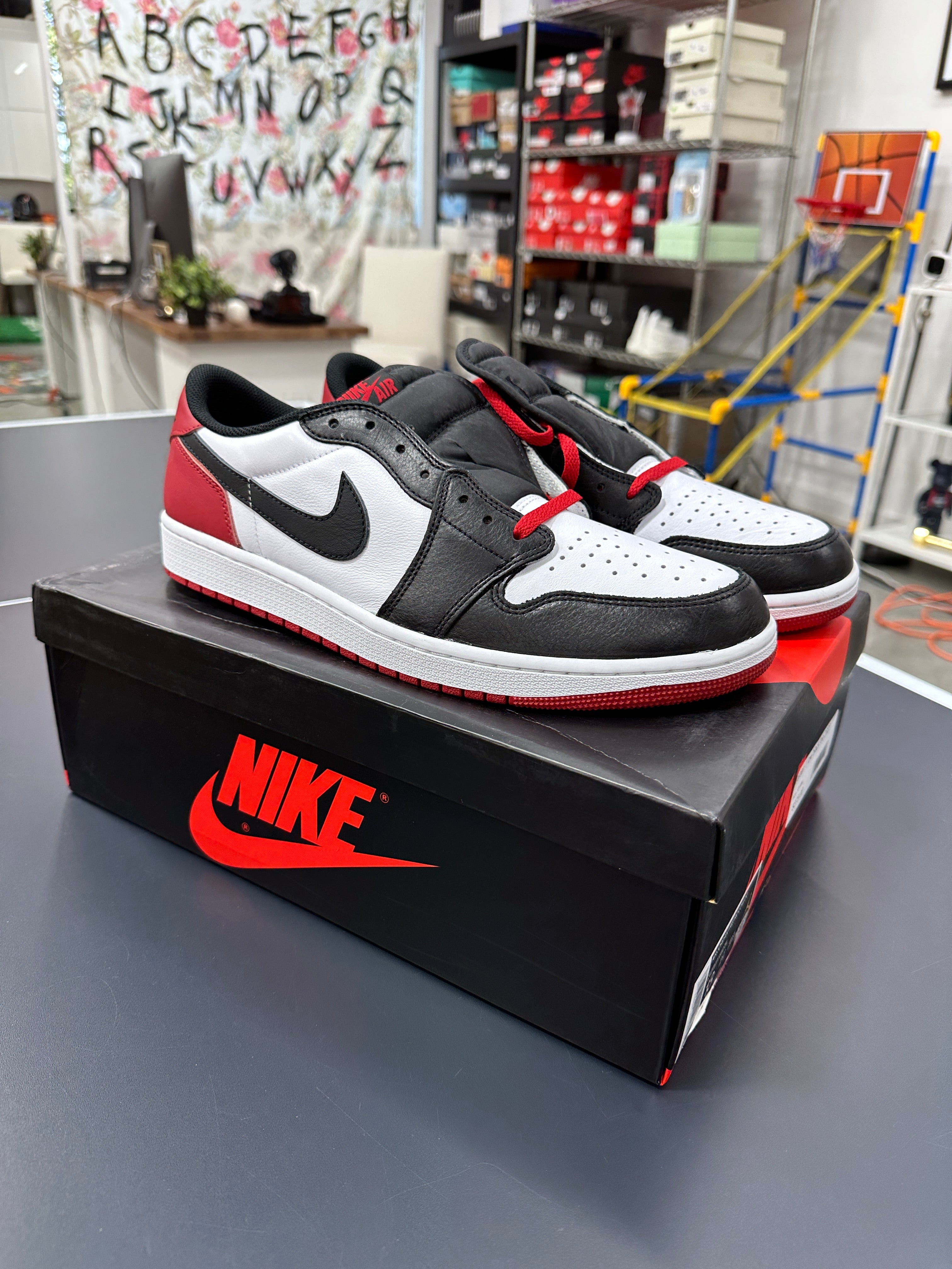 Jordan 1 Retro Low Black Toe (2023) Sz 13
