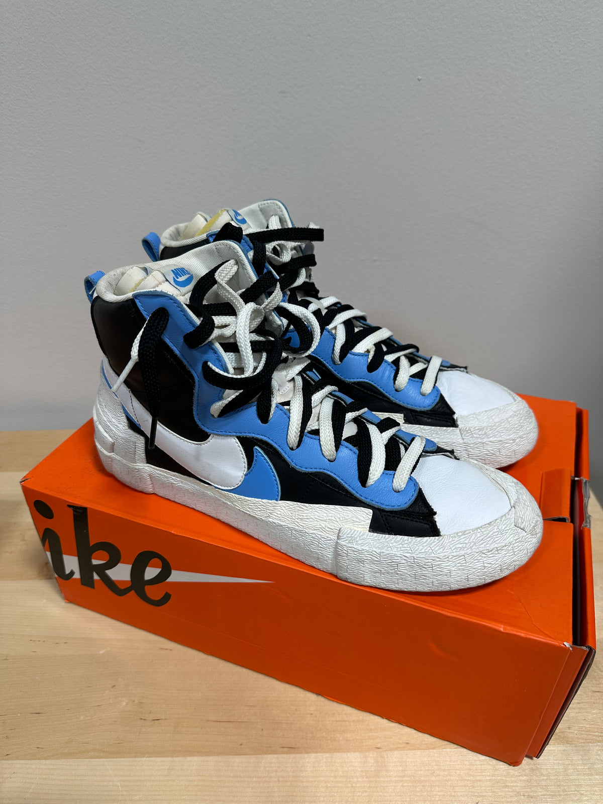 Nike Blazer Mid x Sacai "White Black Legend Blue" - Men's 12 / Women's 13.5 - BV0072-001 (With Box)