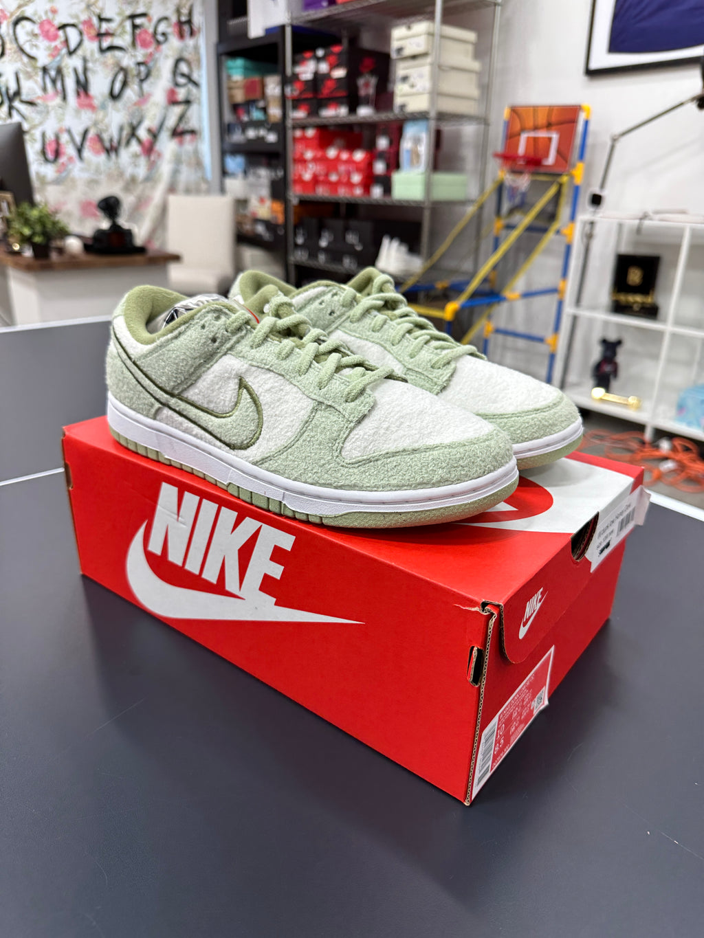 Nike Dunk Low Honeydew Sz 8.5M (10W)