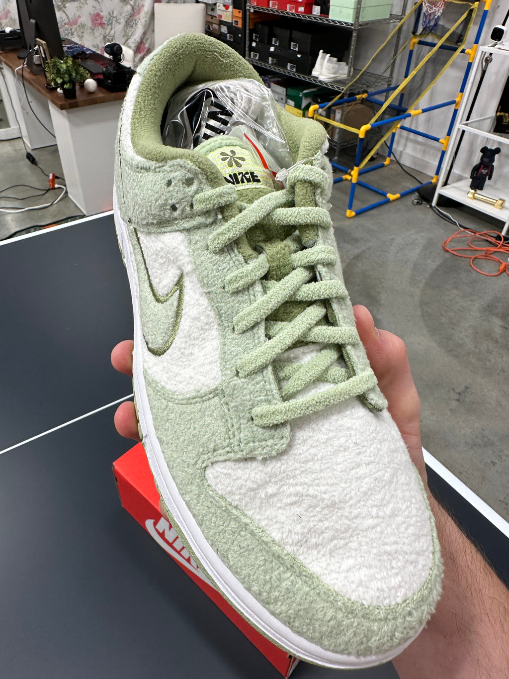 Nike Dunk Low Honeydew Sz 8.5M (10W)