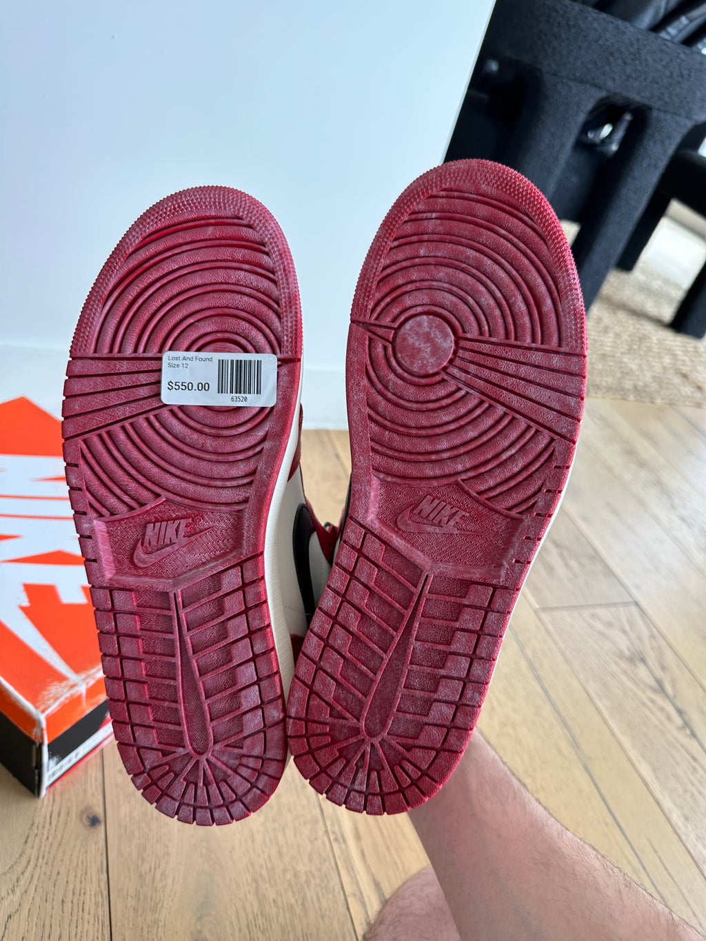 Jordan 1 Chicago Lost and Found Sz 12