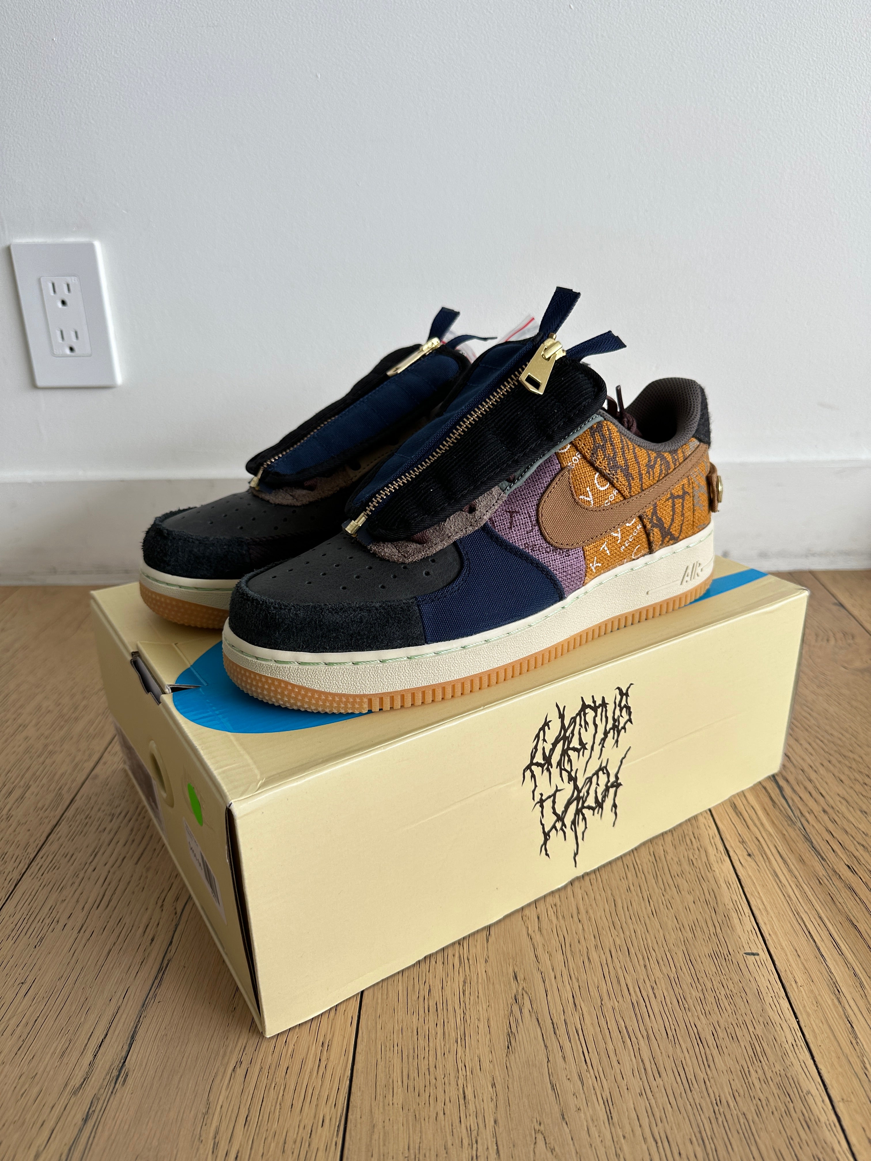 Nike Air Force 1 Low Travis Scott Cactus Jack sz 8.5