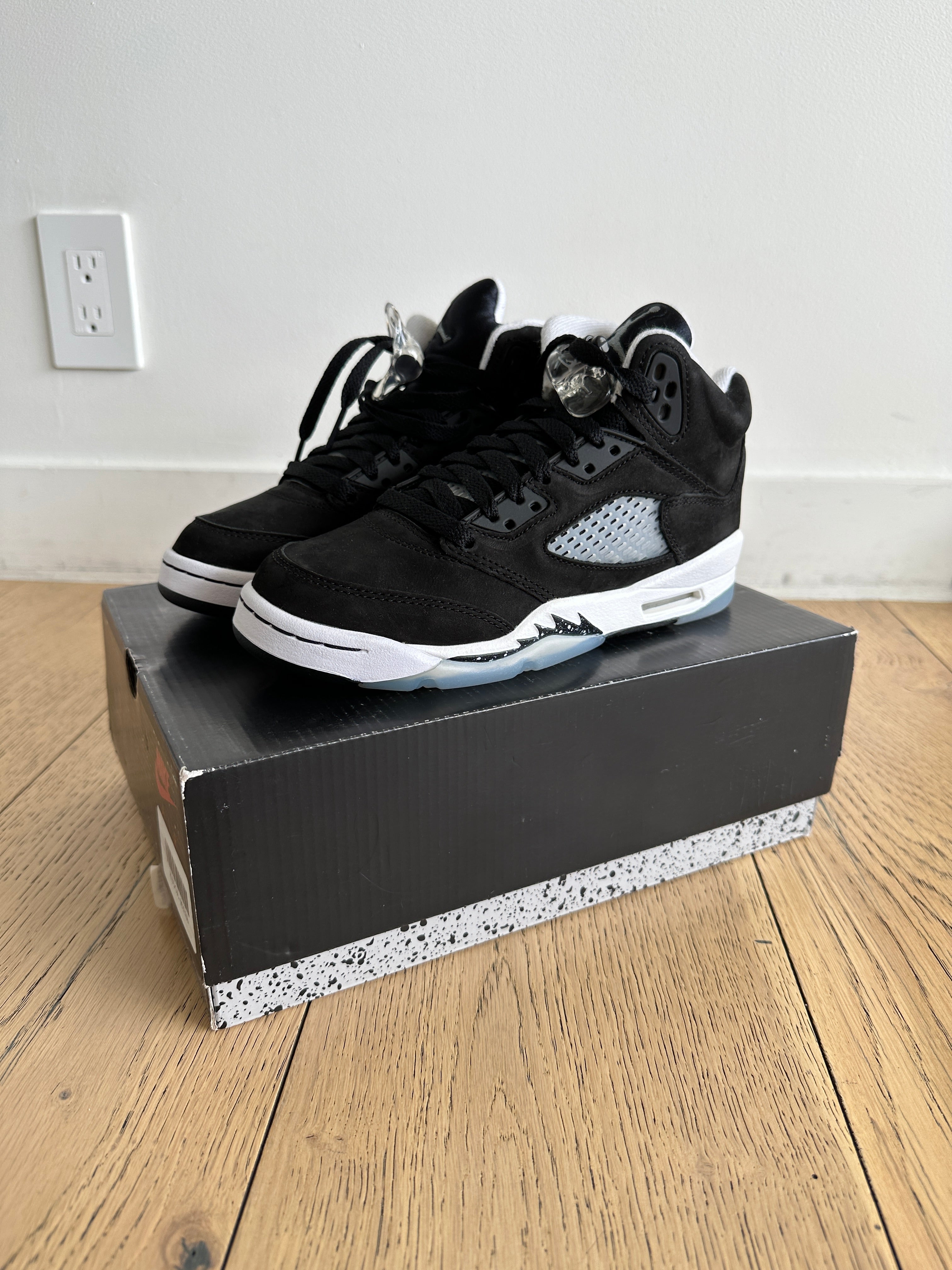 Jordan 5 Retro Oreo (GS) Sz 4Y