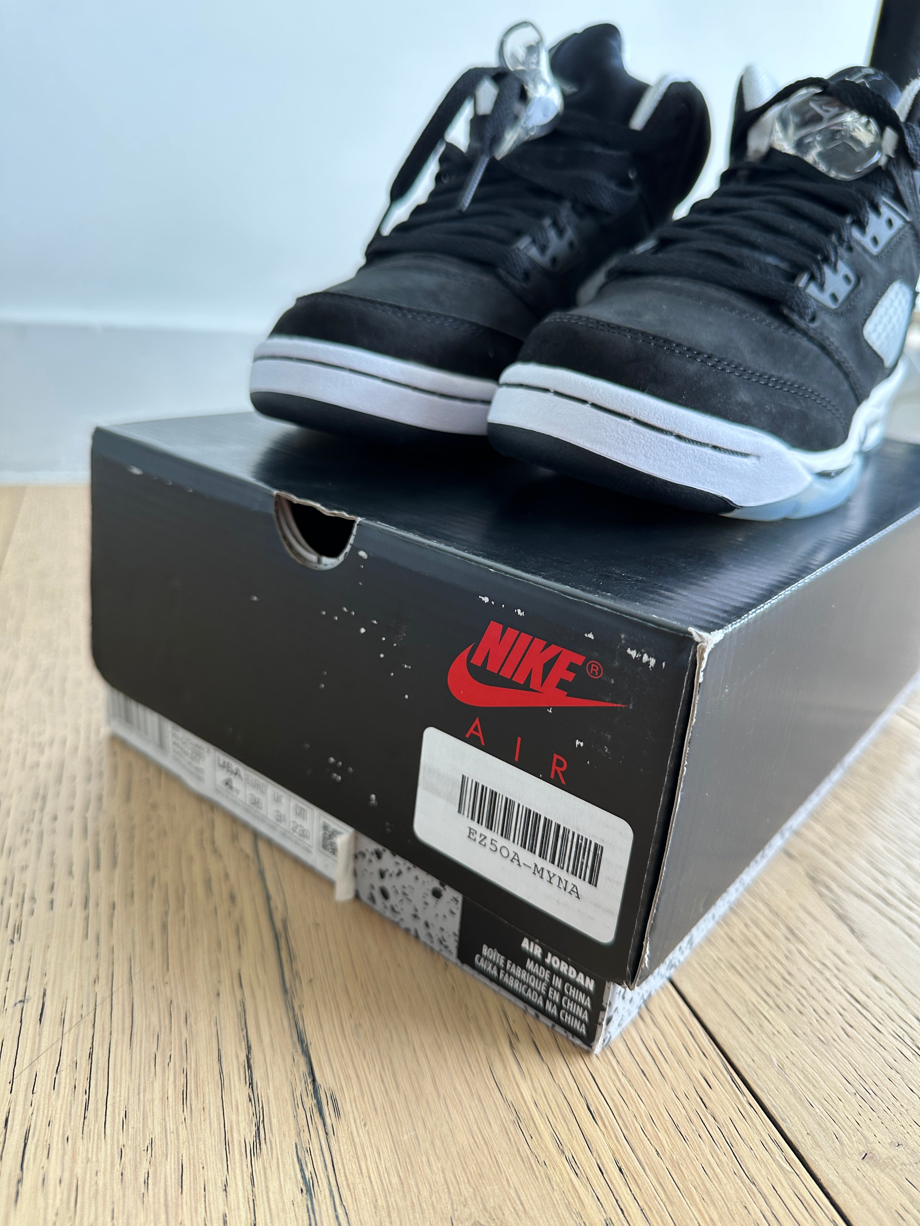Jordan 5 Retro Oreo (GS) Sz 4Y