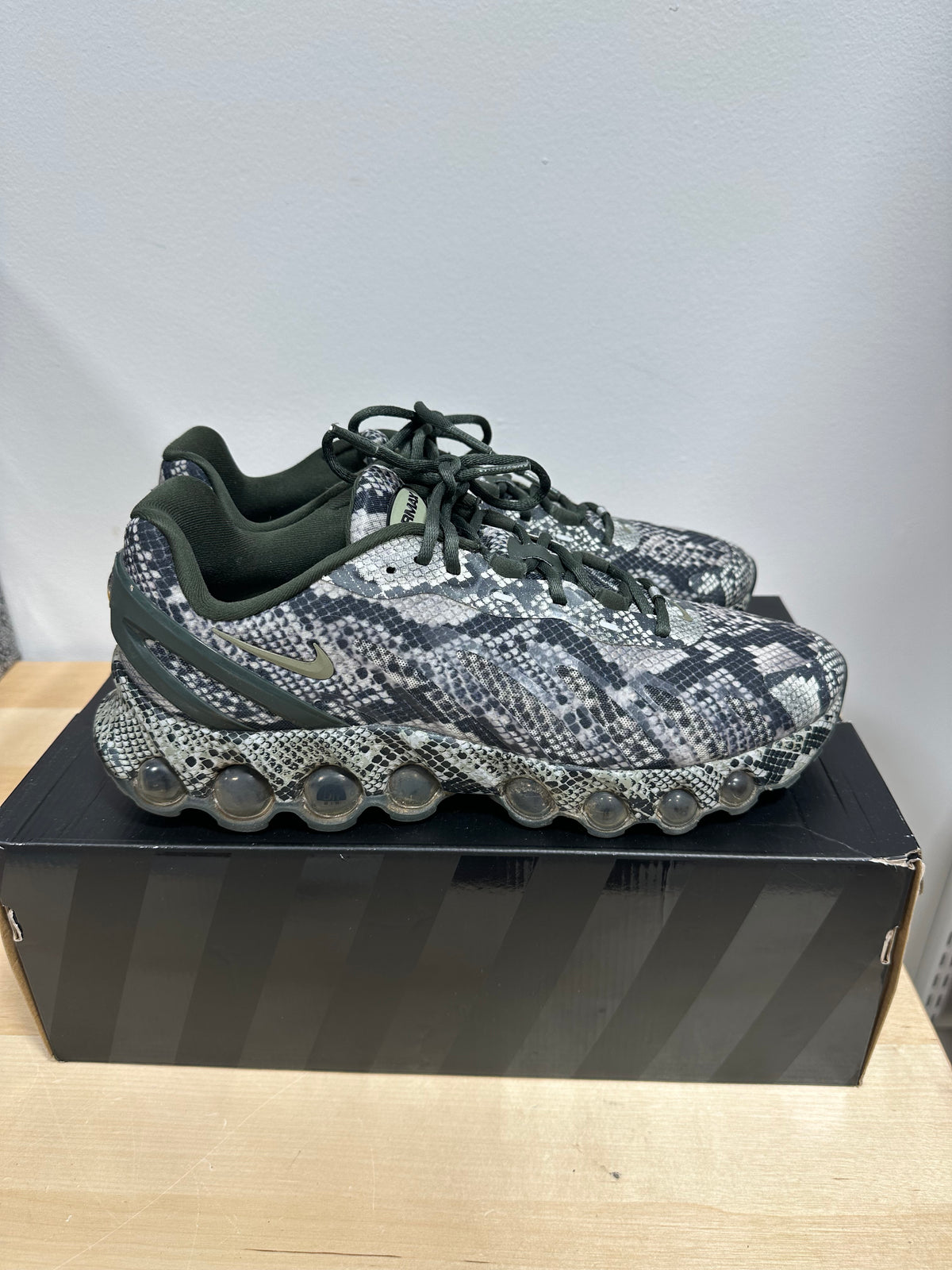 Nike Air Max Dn PRM "Snakeskin" Medium Olive - Men's 12 / Women's 13.5 - HV8476-300 (With Box)