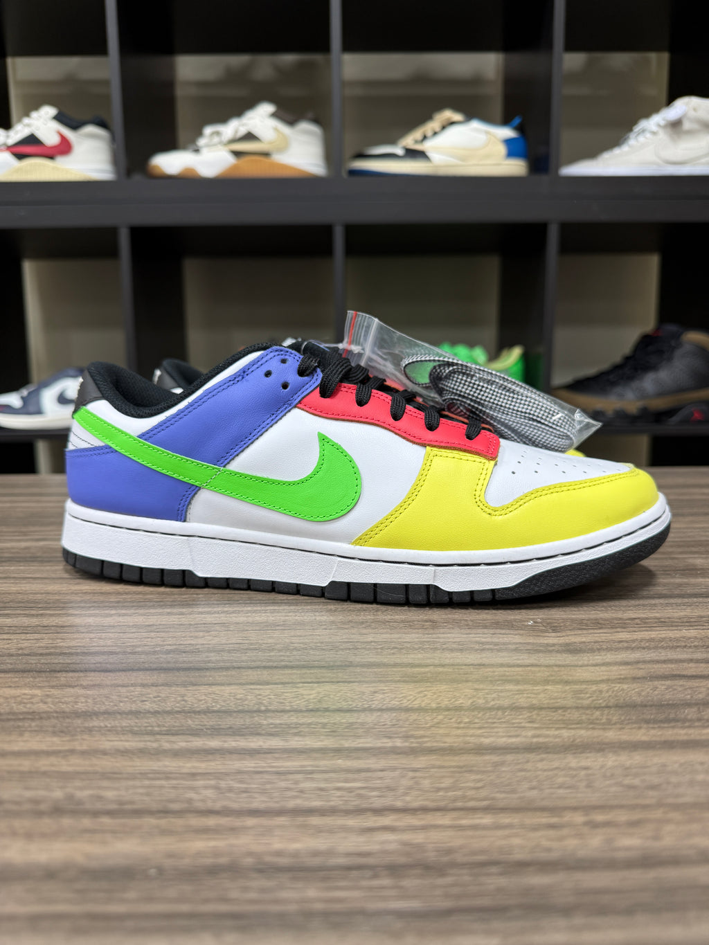 Nike Dunk Low Green Strike Sz 10.5M No Box
