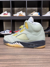 Load image into Gallery viewer, Jordan 5 Retro Jade Horizon Sz 10.5
