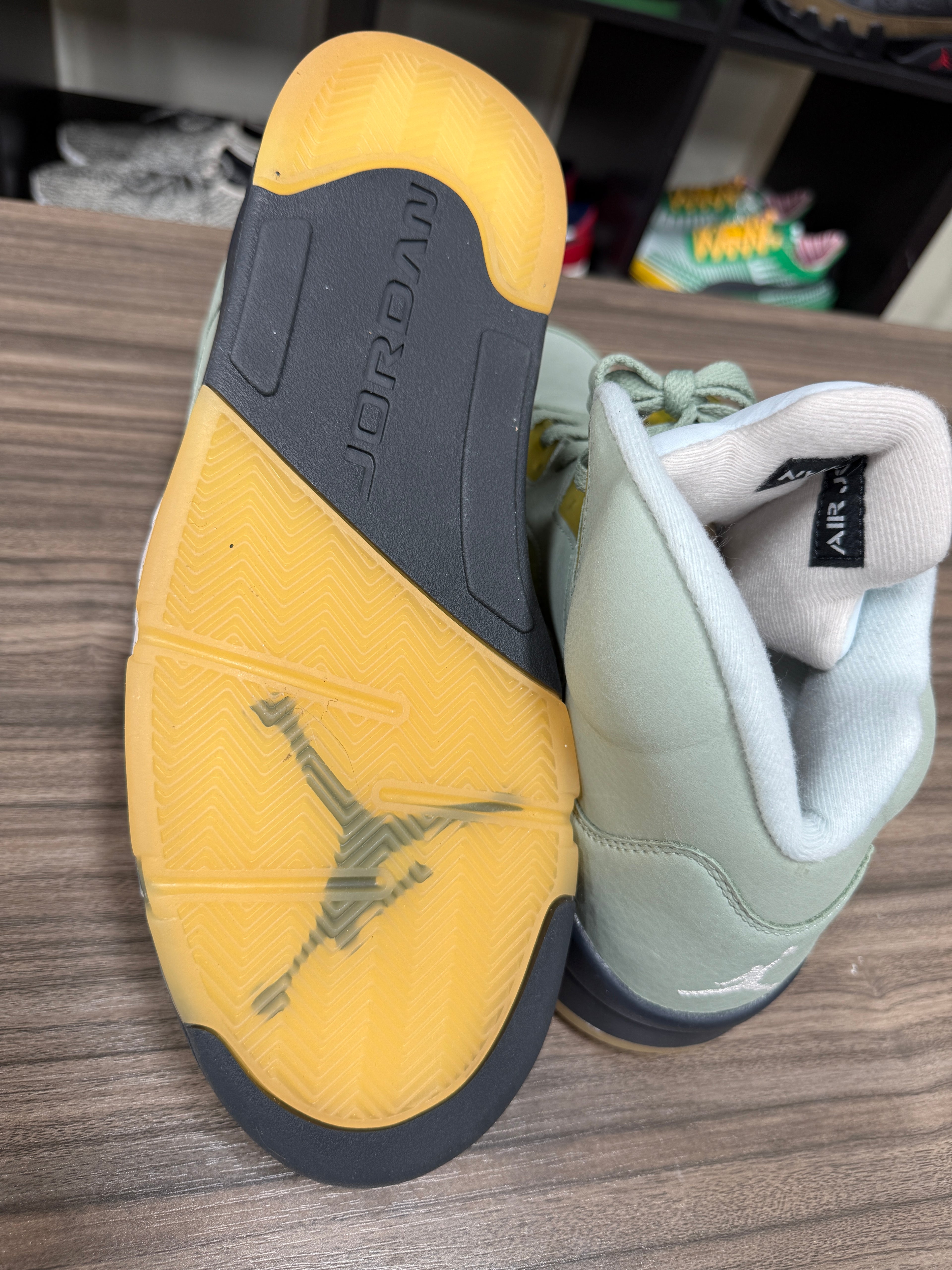 Jordan 5 Retro Jade Horizon Sz 10.5