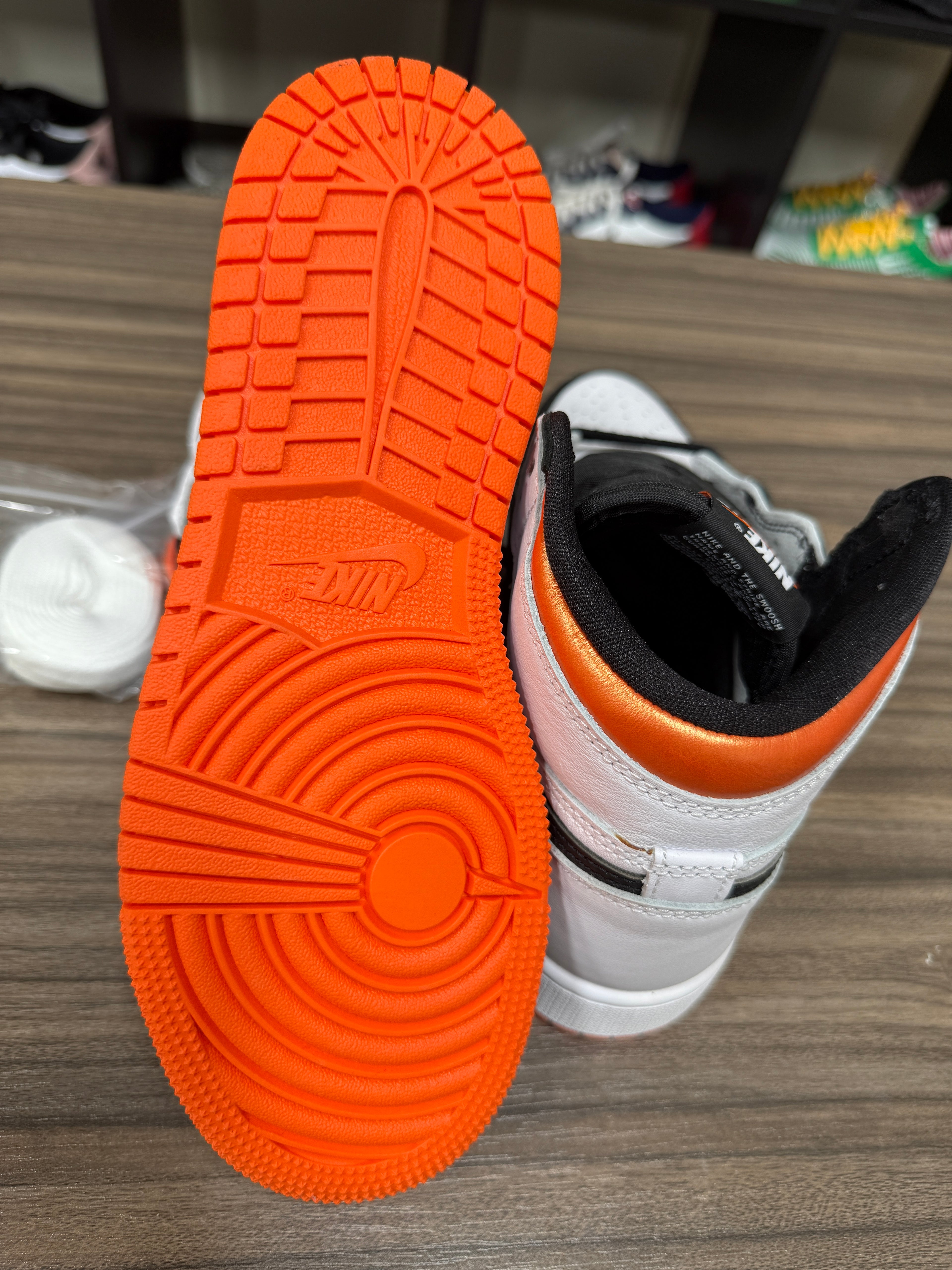 Air Jordan 1 High Electro Orange Sz 4.5y  NO BOX