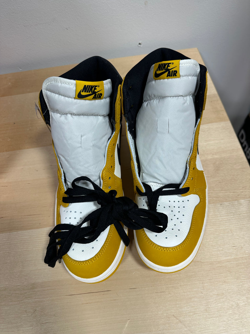 Air Jordan 1 Retro High OG "Yellow Ochre" Black White - Men's Size 10.5 - DZ5485-701 (Deadstock / New)