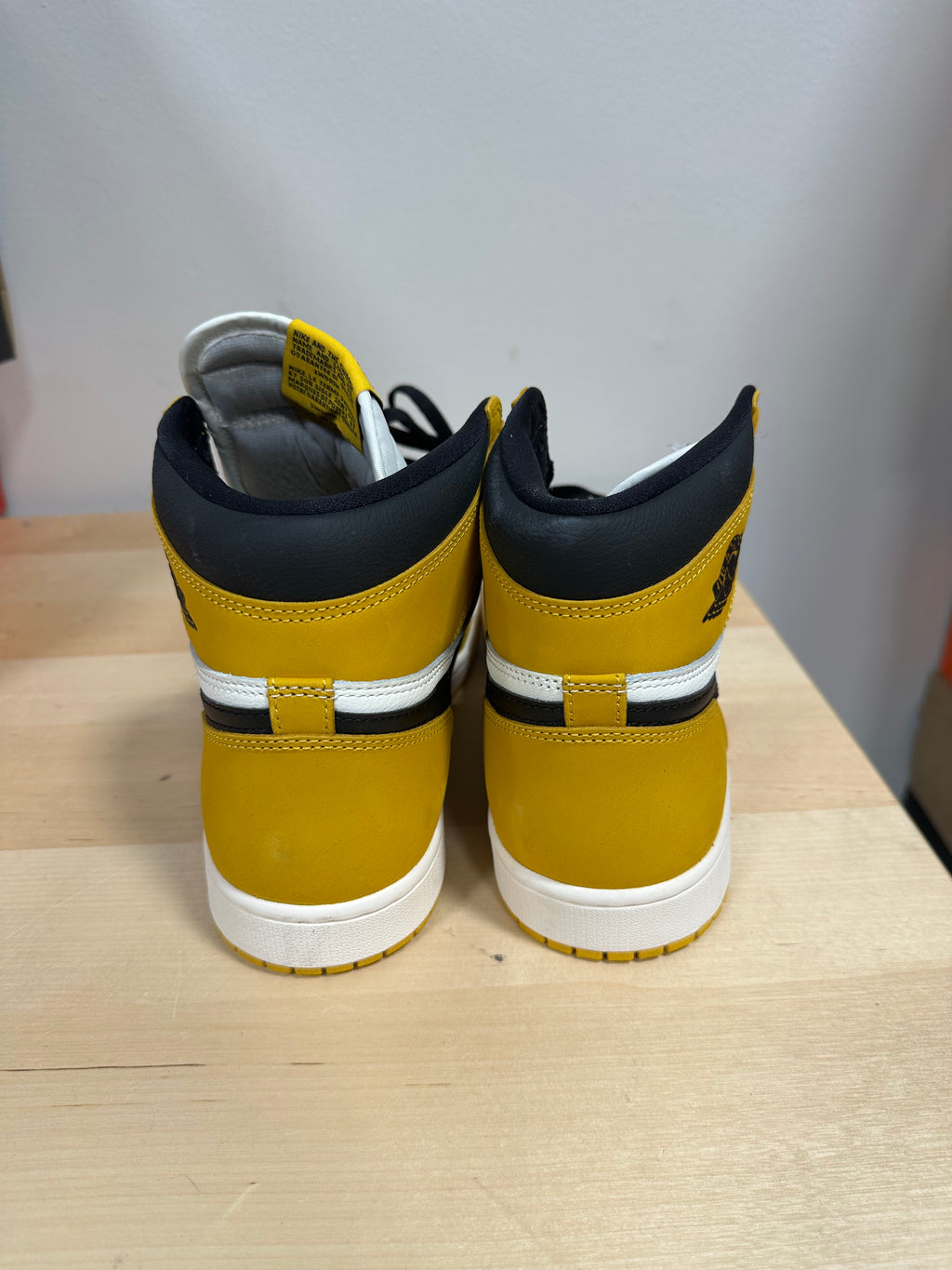 Air Jordan 1 Retro High OG "Yellow Ochre" Black White - Men's Size 10.5 - DZ5485-701 (Deadstock / New)