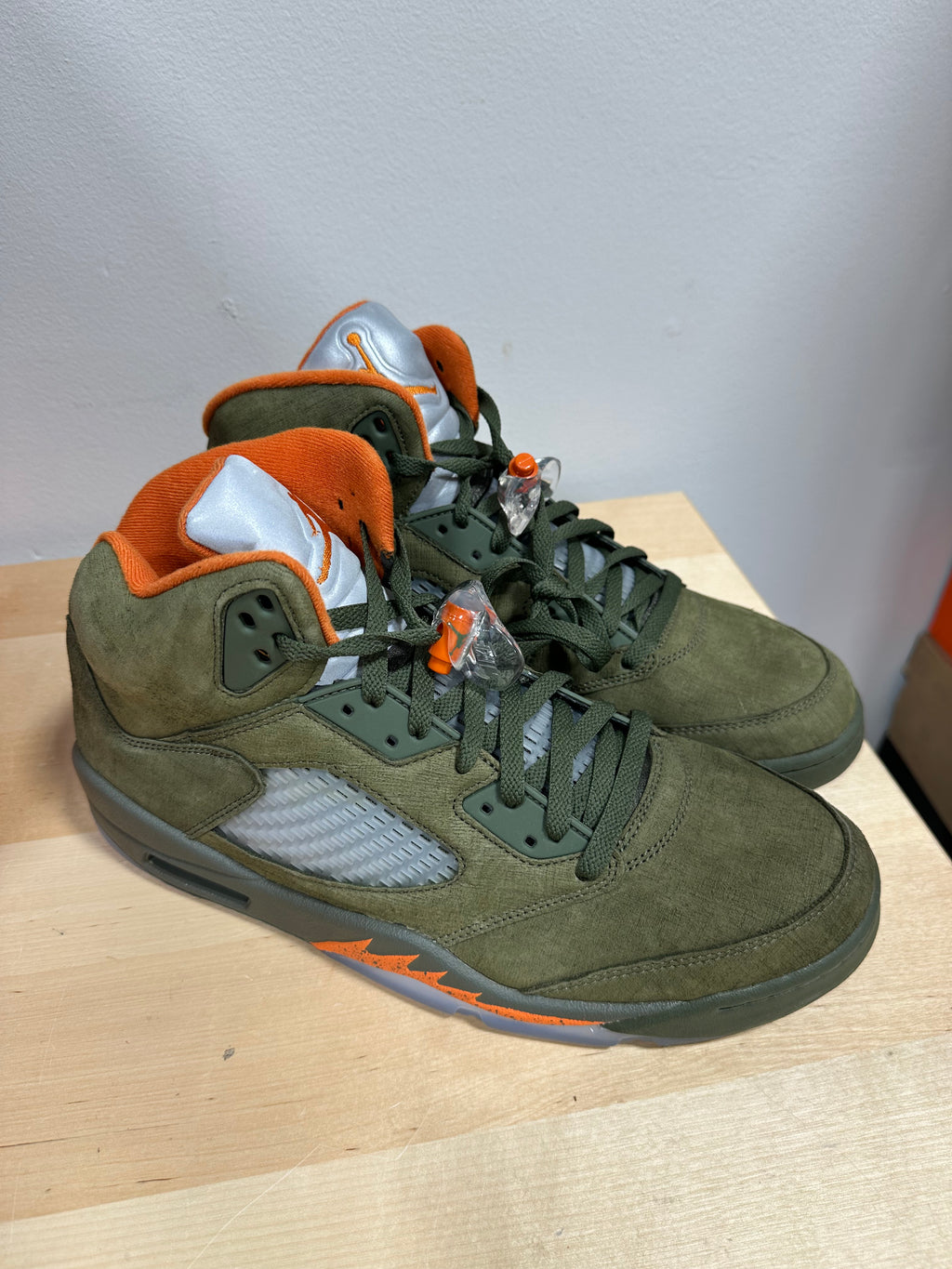 Air Jordan 5 Retro 'Olive' - Size 13 (Shoes Only)