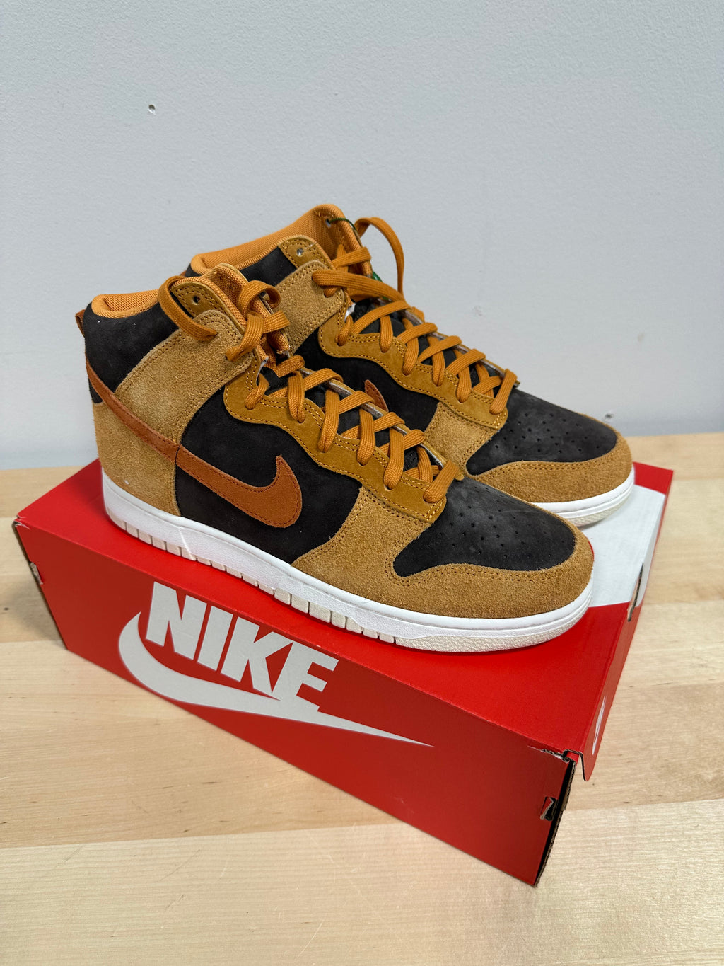 Nike Dunk High Retro PRM "Dark Curry / Russet" Suede - Men's Size 10.5 - DD1401-200 (With OG Box)