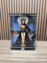 Load image into Gallery viewer, 2000 Mattel Day in the Sun Barbie Doll Hollywood Movie Star #26925
