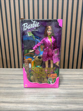 Load image into Gallery viewer, Scooby Doo Barbie as Daphne 2001 MATTEL 55887 Vintage - New in Box1

