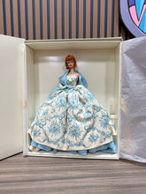 Load image into Gallery viewer, Provencale Silkstone Barbie #50829 NRFB 2001 Limited Edition
