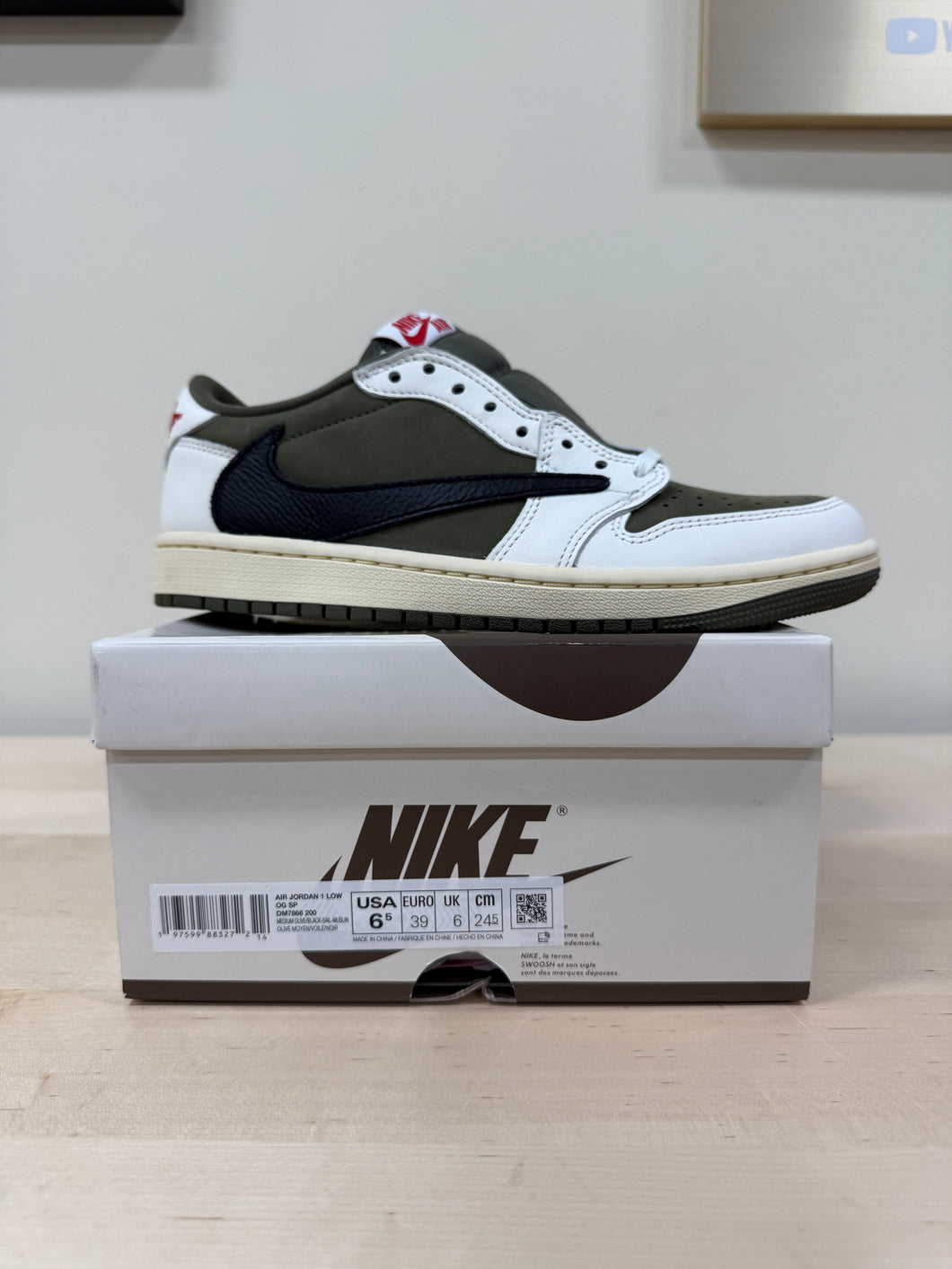 Jordan 1 Low Travis Scott Medium Olive Sz 6.5