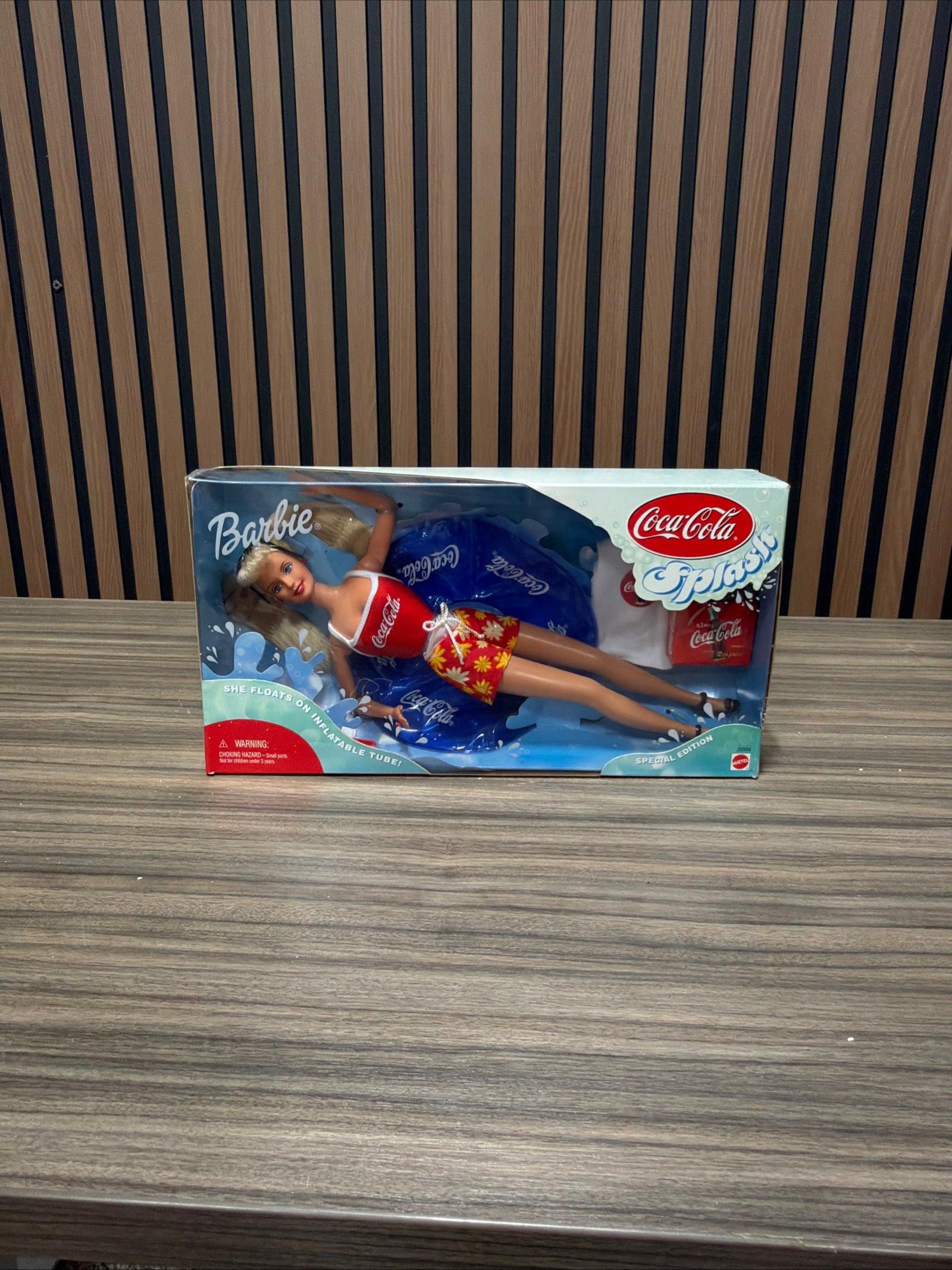 Vintage Coca-Cola Splash Barbie *New in box* Mattel 1999 Special Edition 25590