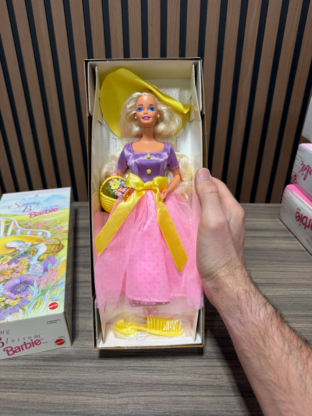 1995 Mattel AVON Special Edition Spring Blossom Barbie Doll 15201